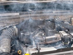Penyebab dan Cara Mengatasi Overheat pada Truck Canter